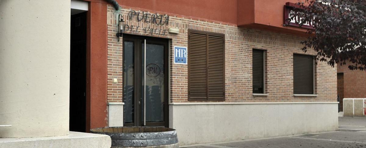 Hostal Puerta Del Valle La Cistérniga Buitenkant foto