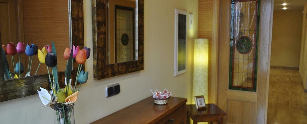 Hostal Puerta Del Valle La Cistérniga Buitenkant foto